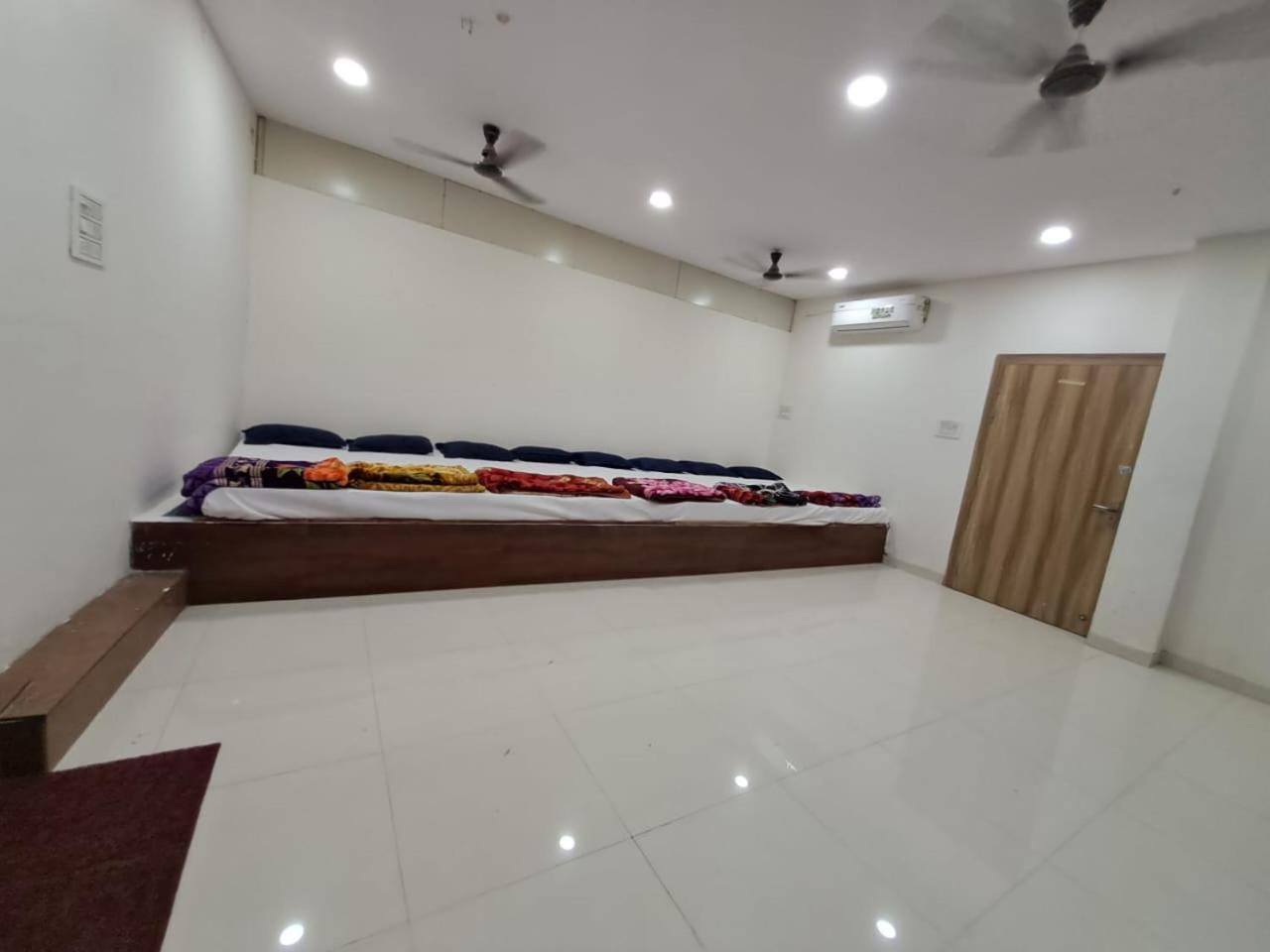 Shree Sawariya Yatri Grah Otel Ujjain Dış mekan fotoğraf